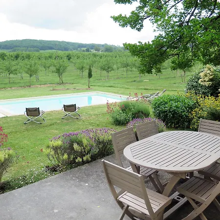 Сasa de vacaciones Ferienhaus Mit Pool 300s